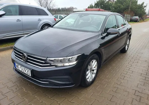 volkswagen passat Volkswagen Passat cena 81500 przebieg: 37900, rok produkcji 2022 z Warszawa